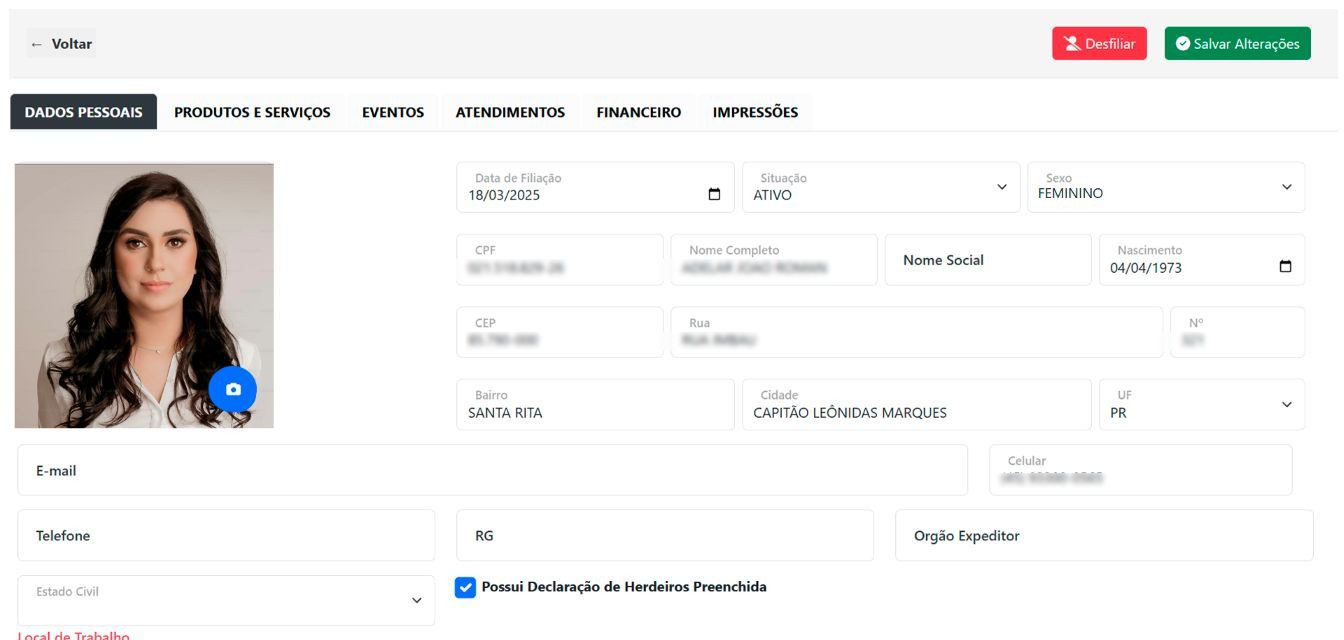 Perfil completo do associado: edite dados pessoais, atualize a foto, e acesse abas exclusivas para contratação de serviços, atendimentos realizados, movimentações financeiras e impressão de propostas personalizadas.